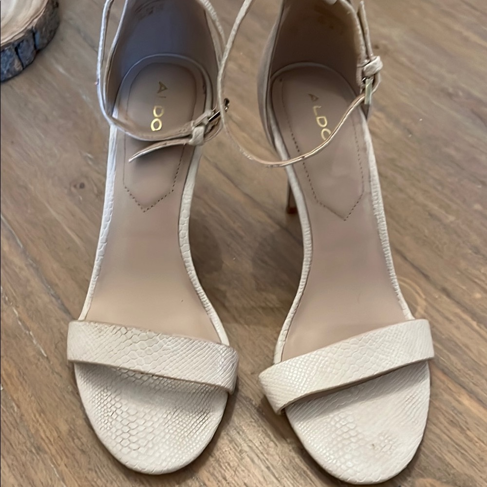 Aldo Women's Cream Heels Sz 7.5